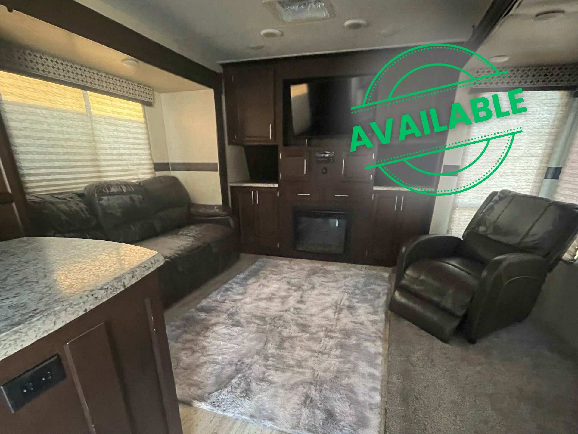 Sportsman 1 Bedroom - Logan's Way RV Park in Winona Texas