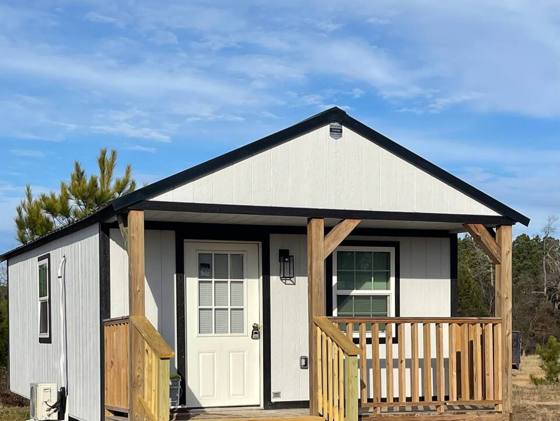 Logan's Way RV Park - Cabin #44